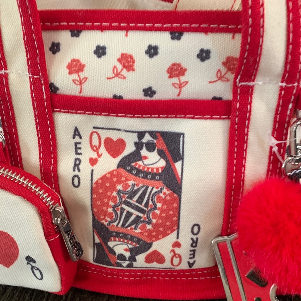 🆕- EXCLUSIVE! Aeropostale Red and Cream Queen Of Hearts Mini  Tote - Picture 7 of 15